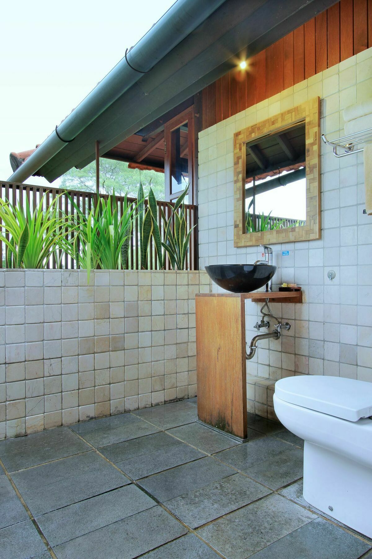 Sarin Ubud Suites By Pramana Villas Exterior photo